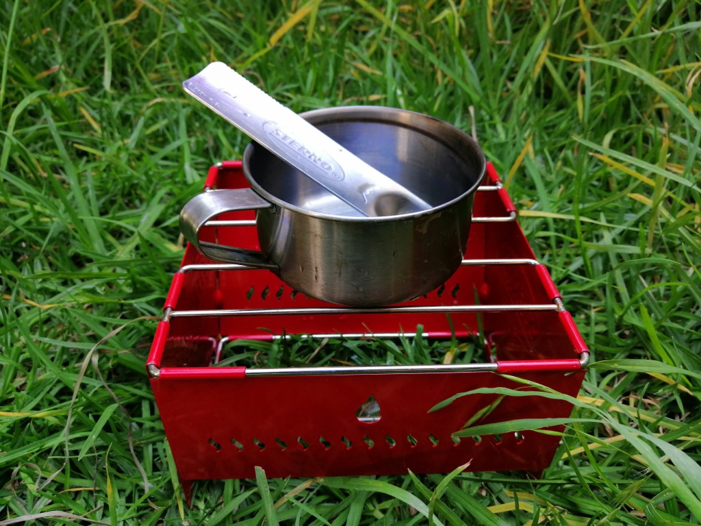 Estufa de campamento Sterno