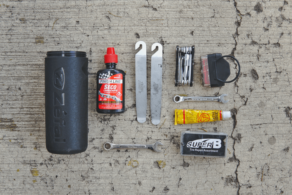 Contar con un multiherramientas en tu kit puede resolver muchas situaciones inesperadas.